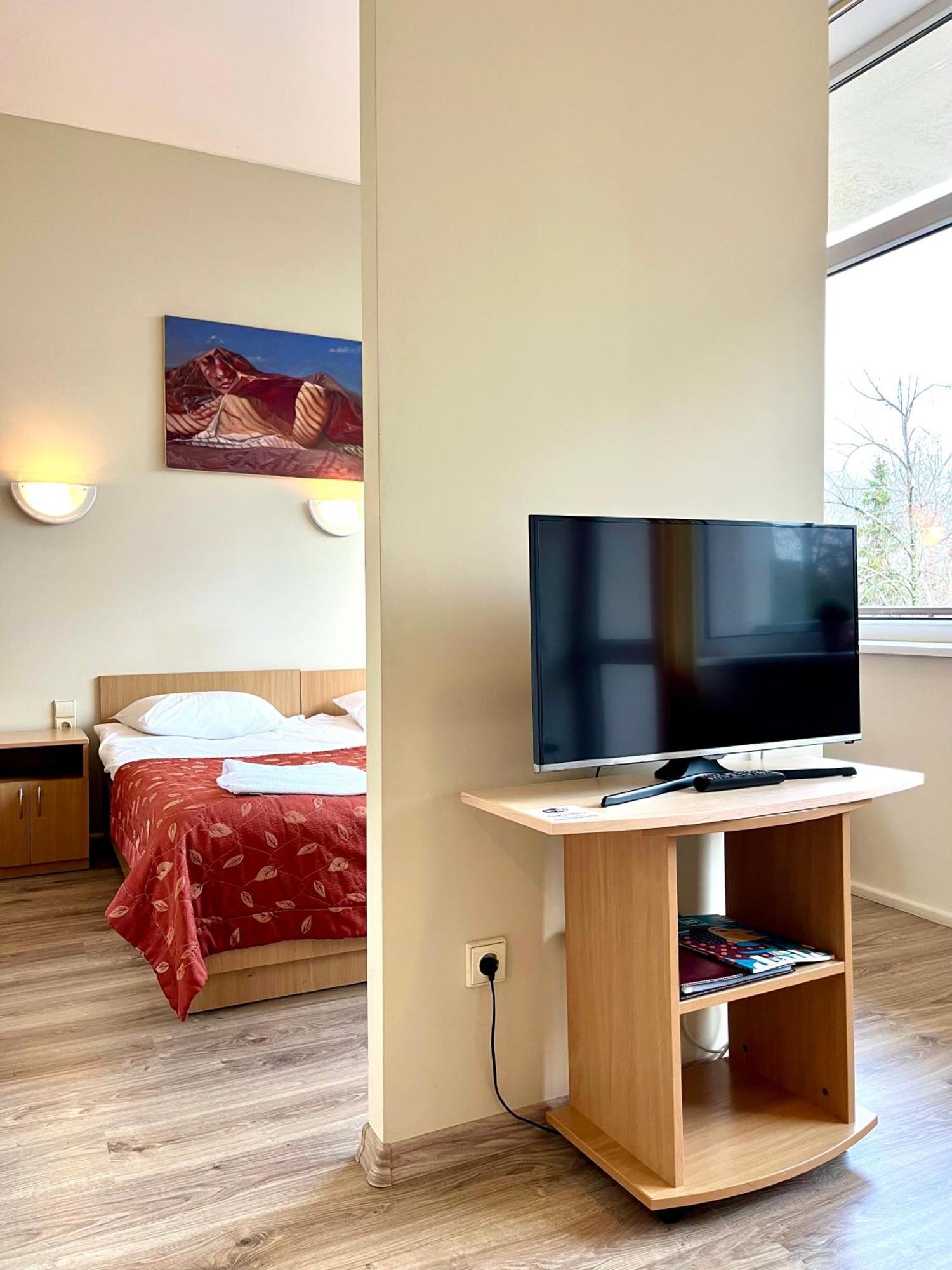 Palangos Daile Hotel Паланга Екстериор снимка